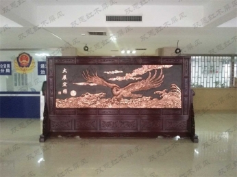 河南洛陽通河農(nóng)副產(chǎn)品有限公司定制3.86×2.1米迎客松、沁園春.雪屏風(fēng)